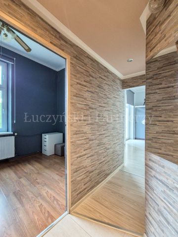 Mieszkanie 2-pokojowe Jelenia Góra. Zdjęcie 2