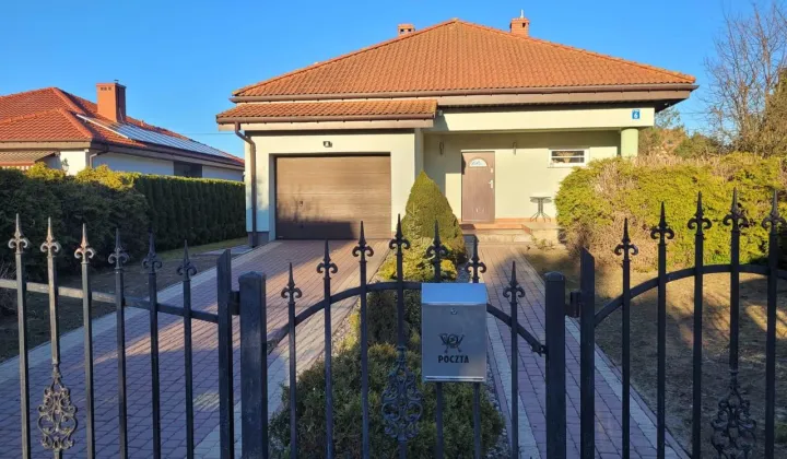 dom wolnostojący, 4 pokoje Giedajty, ul. Rolna