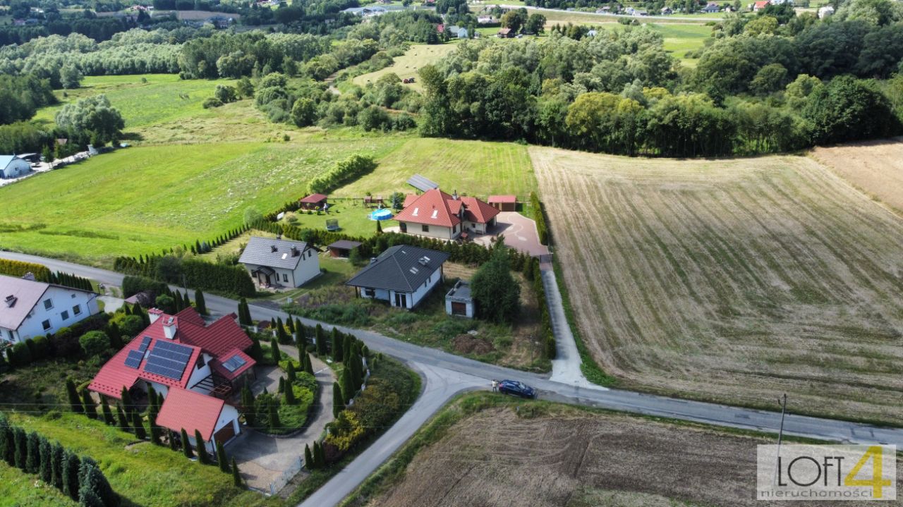 dom wolnostojący, 5 pokoi Burzyn. Zdjęcie 13