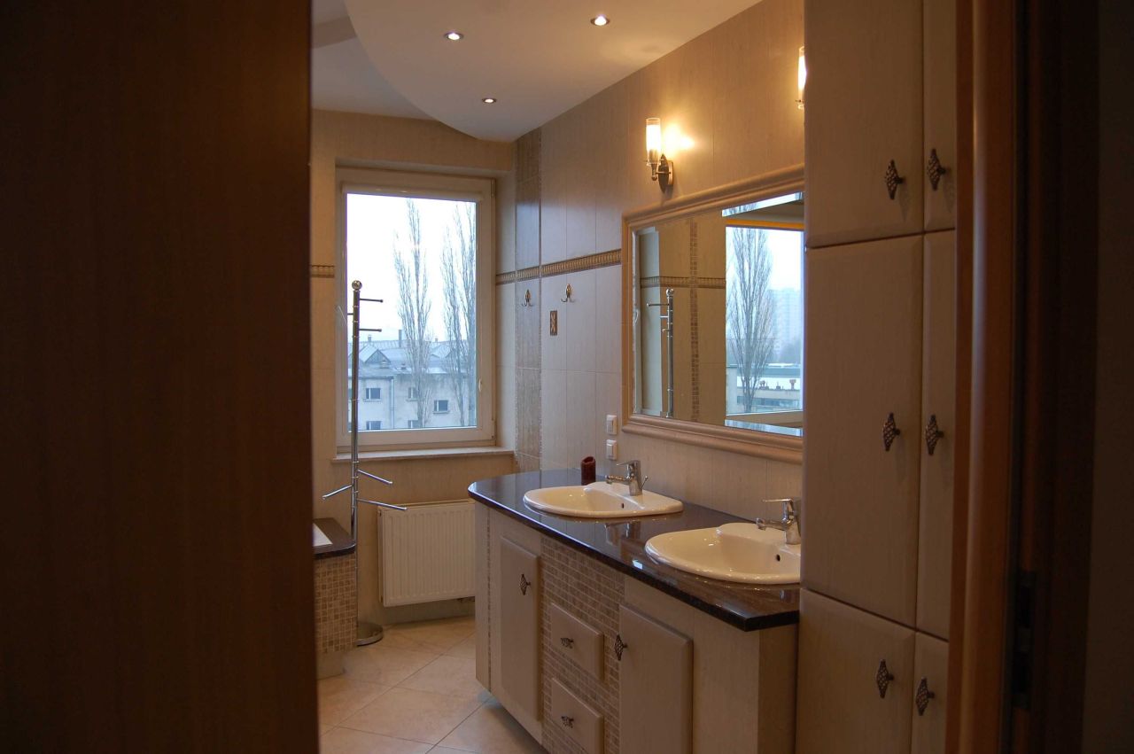 Mieszkanie 4-pokojowe Poznań Rataje. Zdjęcie 6