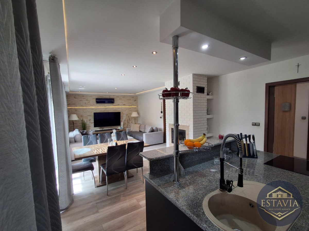 dom wolnostojący, 6 pokoi Ściechów