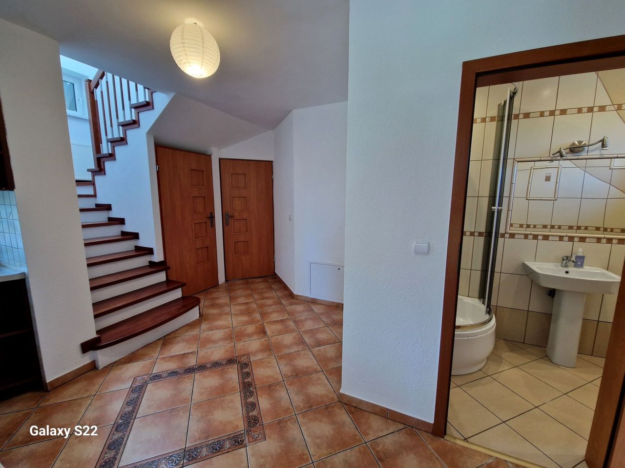 dom wolnostojący, 5 pokoi Damienice. Zdjęcie 5