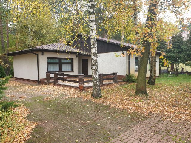 dom wolnostojący, 4 pokoje Brenno, ul. Łąkowa. Zdjęcie 1