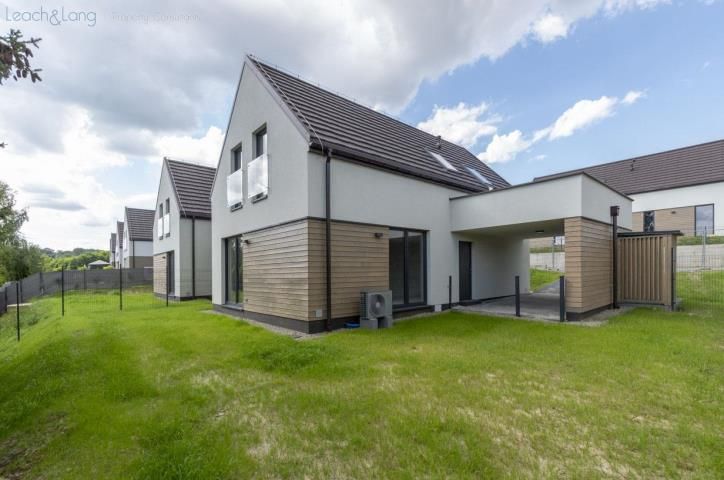 bliźniak, 5 pokoi Libertów, ul. Sportowców. Zdjęcie 3