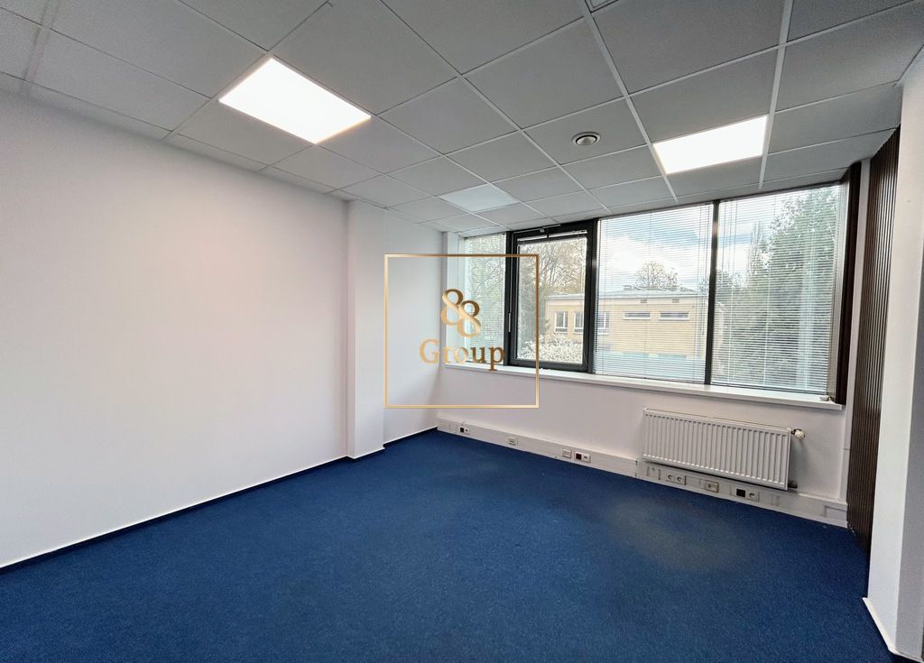 Biuro Warszawa Praga-Południe, ul. Niekłańska. Zdjęcie 1