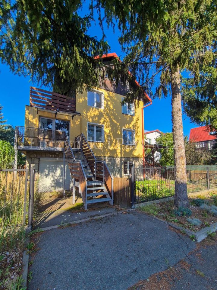 dom wolnostojący, 8 pokoi Jelenia Góra. Zdjęcie 1