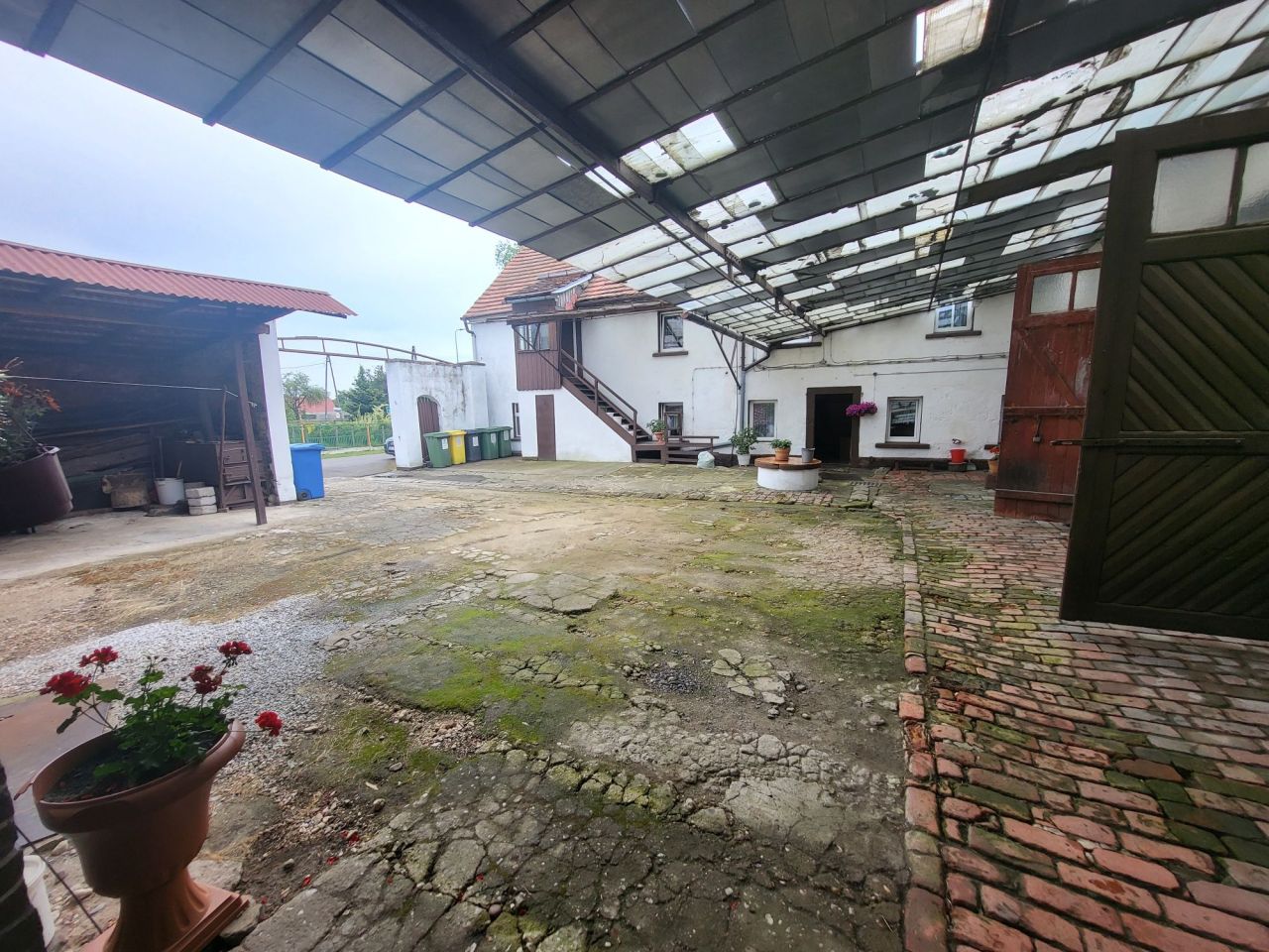 gospodarstwo, 6 pokoi Tomaszów Bolesławiecki. Zdjęcie 4