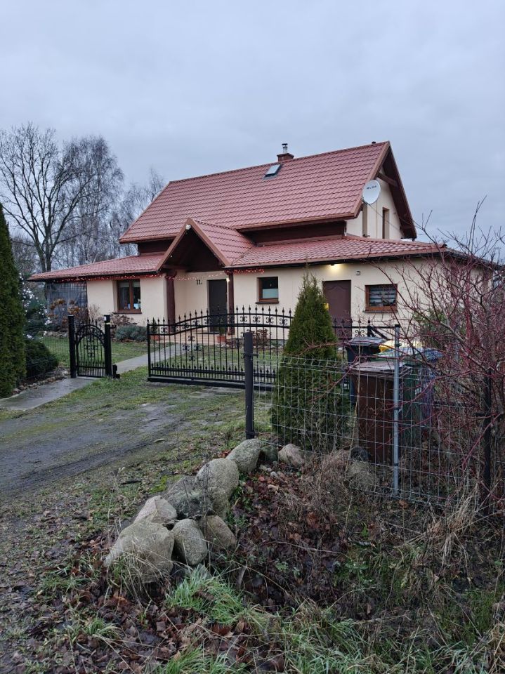 dom wolnostojący, 6 pokoi Gąskowo