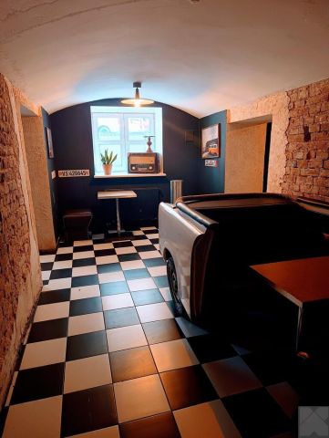 Nieruchomość komercyjna Przemyśl, pl. Plac Konstytucji 3 Maja. Zdjęcie 8