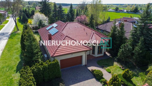 dom wolnostojący, 4 pokoje Batorowo, ul. Stefana Batorego. Zdjęcie 1
