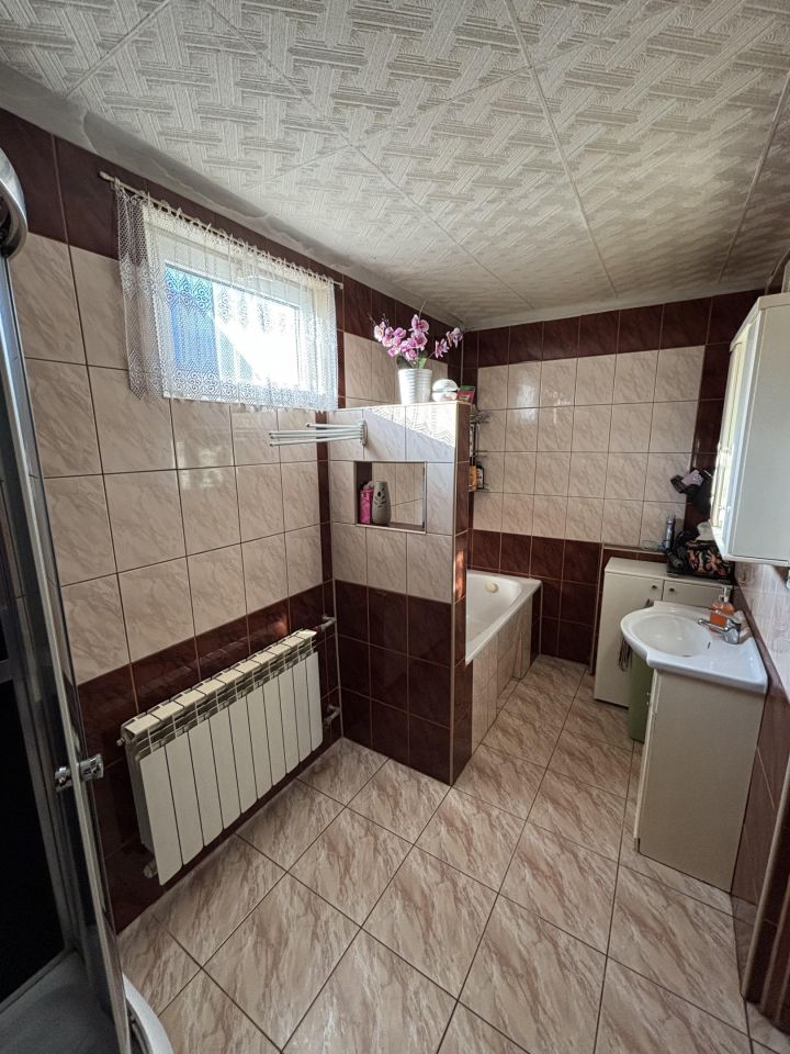 dom wolnostojący, 3 pokoje Podchojny. Zdjęcie 13