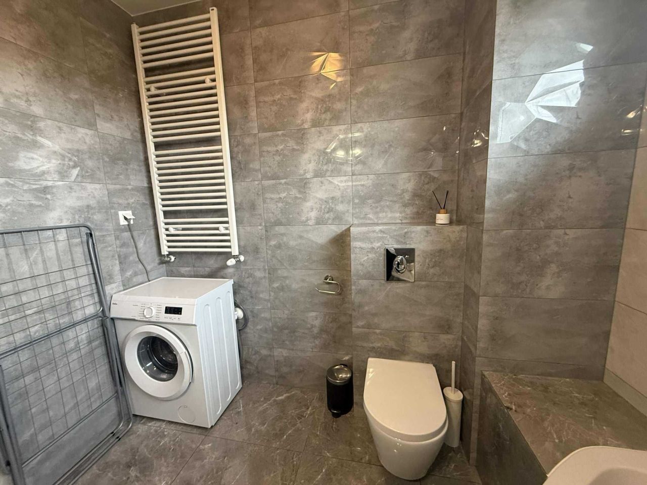 Mieszkanie 3-pokojowe Radwanice. Zdjęcie 3