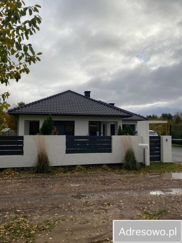 dom wolnostojący Reblino, ul. Różana. Zdjęcie 1