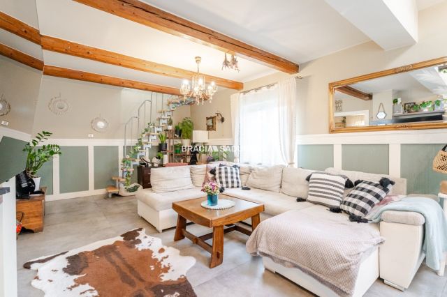 dom wolnostojący, 5 pokoi Kraków, ul. Lubocka. Zdjęcie 4