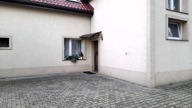 Mieszkanie 3-pokojowe Niemstów. Zdjęcie 1