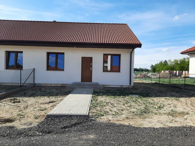 bliźniak, 3 pokoje Poniatowice Poniatowice. Zdjęcie 2