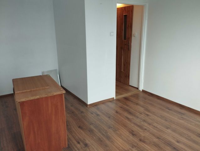 Mieszkanie 1-pokojowe Tomaszów Mazowiecki. Zdjęcie 1