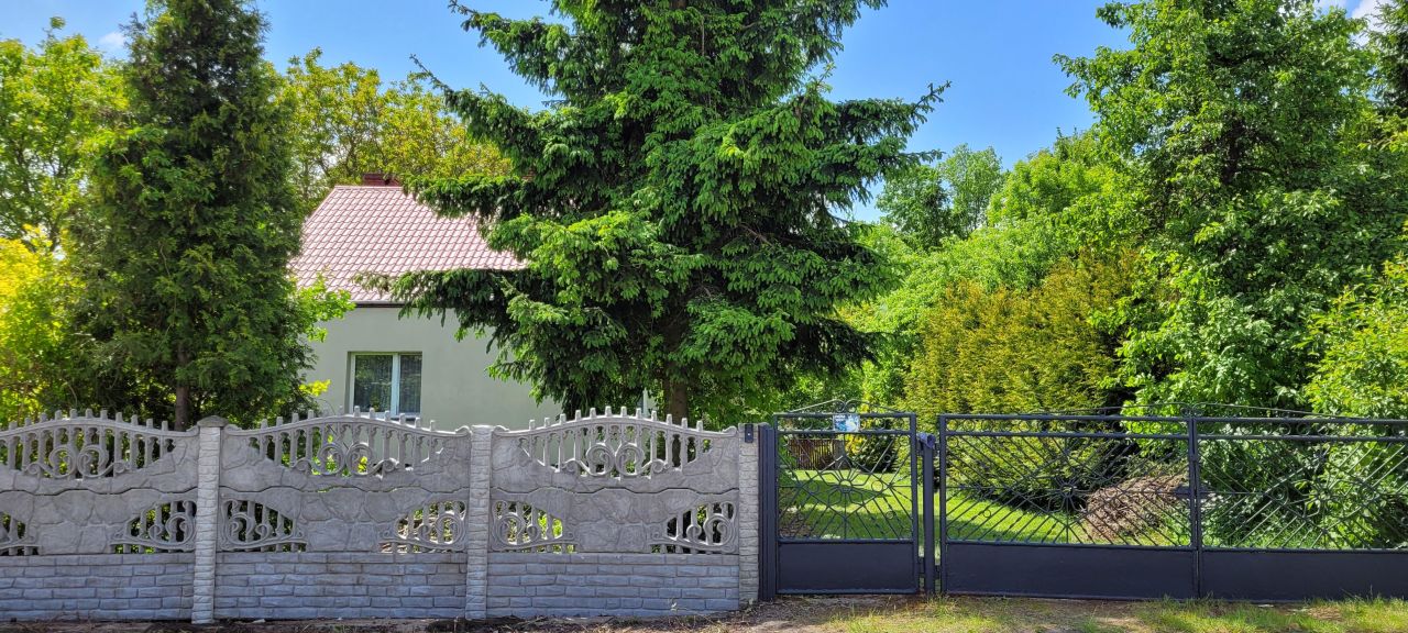 dom wolnostojący, 2 pokoje Radoszewnica, ul. Mostowa. Zdjęcie 1