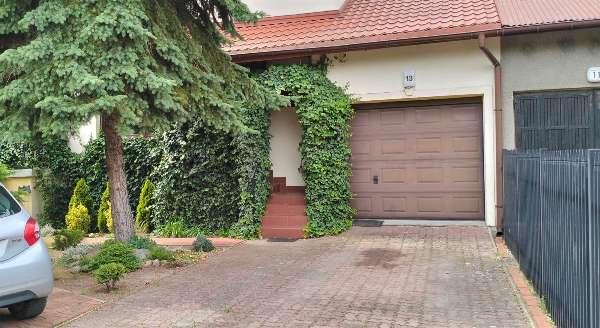 dom szeregowy, 5 pokoi Łódź Bałuty, ul. Rojna. Zdjęcie 3