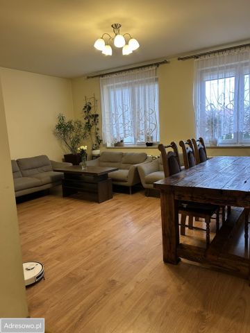 dom wolnostojący, 5 pokoi Sowina Błotna. Zdjęcie 1