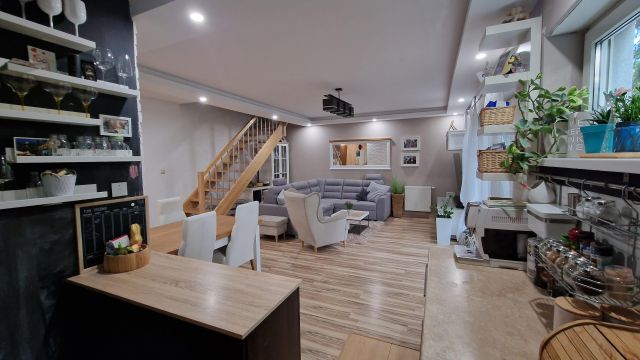 dom szeregowy, 4 pokoje Plewiska, ul. Jesienna. Zdjęcie 1