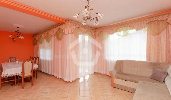 dom wolnostojący, 4 pokoje Jeżowe