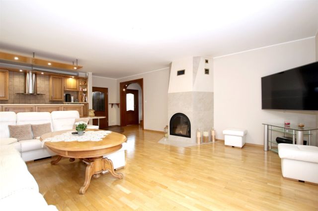 dom, 6 pokoi Gdańsk Łostowice. Zdjęcie 1