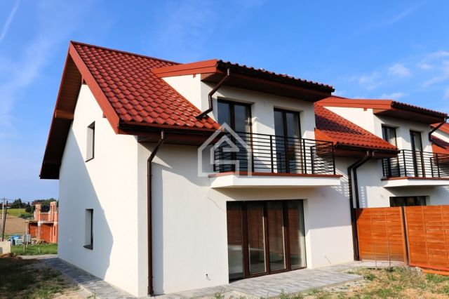 bliźniak, 5 pokoi Dąbrowa. Zdjęcie 1