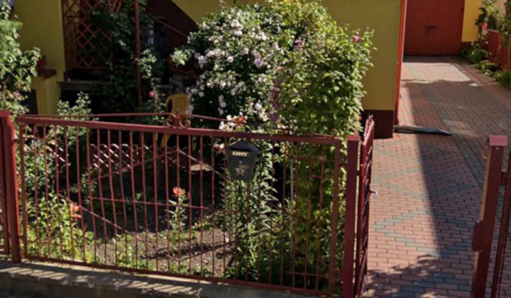 dom wolnostojący, 5 pokoi Radzyń Podlaski, ul. Adama Mickiewicza