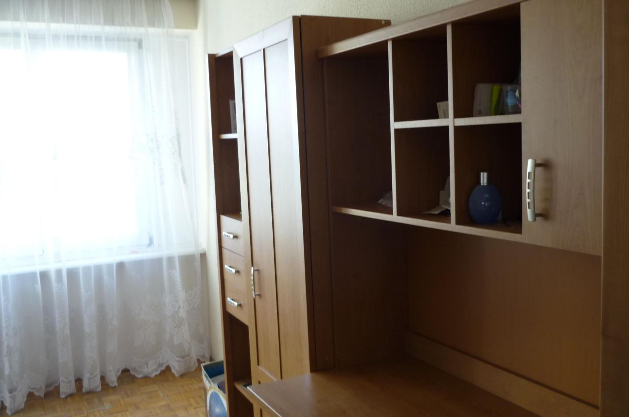 Mieszkanie 3-pokojowe Bełchatów, os. Okrzei. Zdjęcie 9