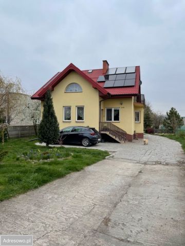 dom wolnostojący, 5 pokoi Bogucice Pierwsze Stara Wieś, ul. Stara Wieś. Zdjęcie 1