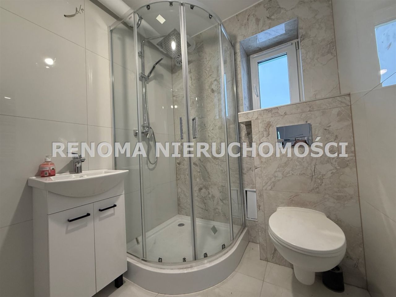 Mieszkanie 2-pokojowe Wałbrzych Nowe Miasto, ul. Truskawiecka. Zdjęcie 2