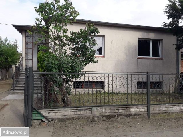 bliźniak, 3 pokoje Ostrów Wielkopolski, ul. Bzowa. Zdjęcie 1