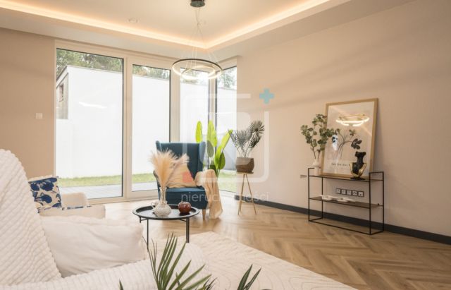 bliźniak, 5 pokoi Sękocin Stary, ul. Rolna. Zdjęcie 2