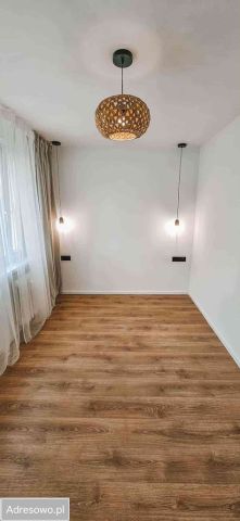 Mieszkanie 4-pokojowe Katowice Wełnowiec, ul. Feliksa Nowowiejskiego. Zdjęcie 1