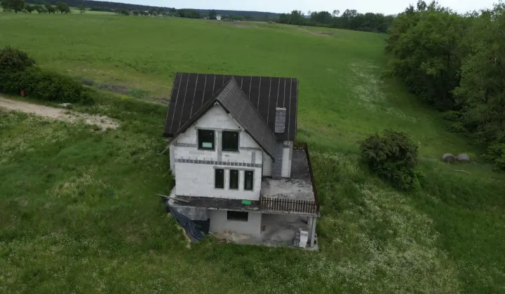 dom wolnostojący, 9 pokoi Łysinin