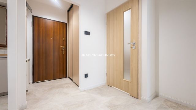 Mieszkanie 2-pokojowe Kraków Dębniki, ul. dr. Jana Piltza. Zdjęcie 17