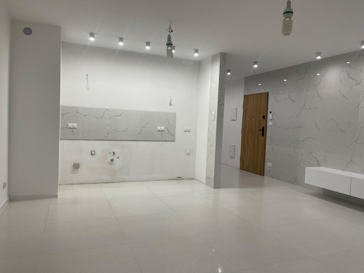 Mieszkanie 2-pokojowe Kielce KSM, al. Solidarności. Zdjęcie 2