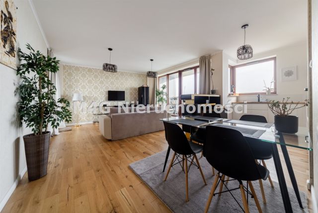 Mieszkanie 3-pokojowe Gdynia Śródmieście. Zdjęcie 2