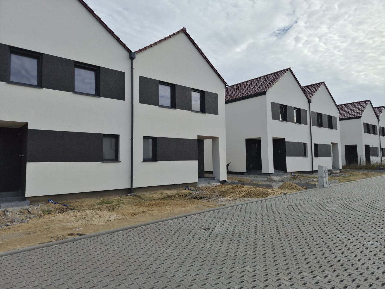bliźniak, 4 pokoje Pobiedziska, ul. Potokowa. Zdjęcie 1