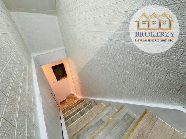 dom szeregowy, 2 pokoje Uradz. Zdjęcie 4