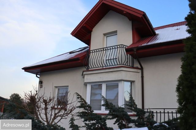 dom wolnostojący, 7 pokoi Piekoszów. Zdjęcie 1
