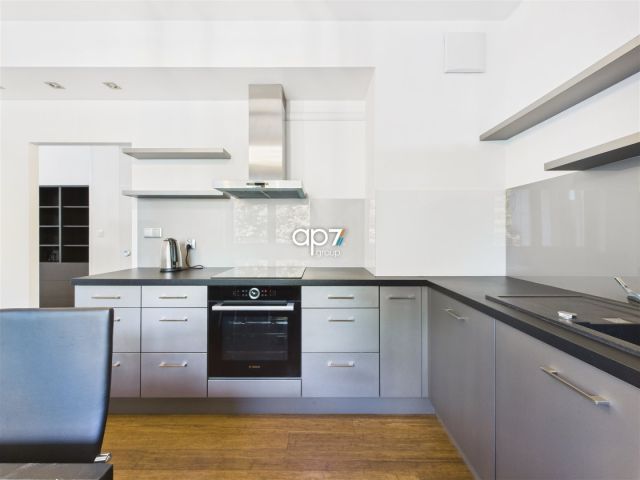 Mieszkanie 4-pokojowe Kraków Podgórze. Zdjęcie 1