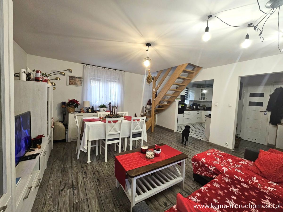 dom wolnostojący, 4 pokoje Czernica