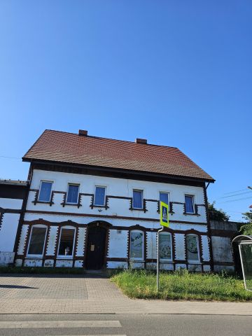 dom wolnostojący, 10 pokoi Mrozów, ul. Wyzwolenia. Zdjęcie 1