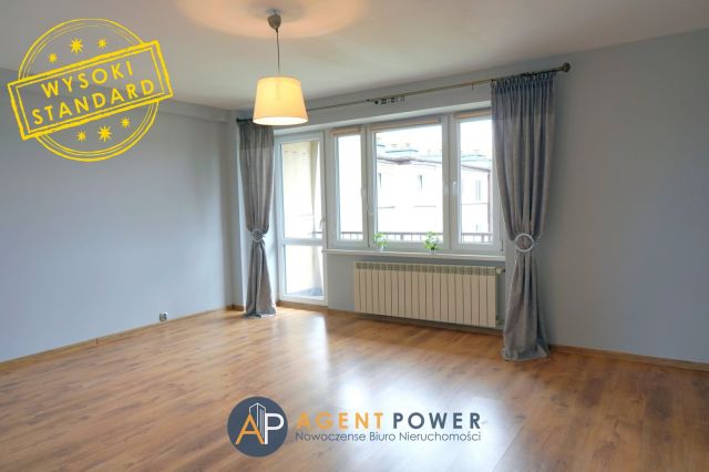 Mieszkanie 3-pokojowe Wolbrom, ul. Wiejska. Zdjęcie 1