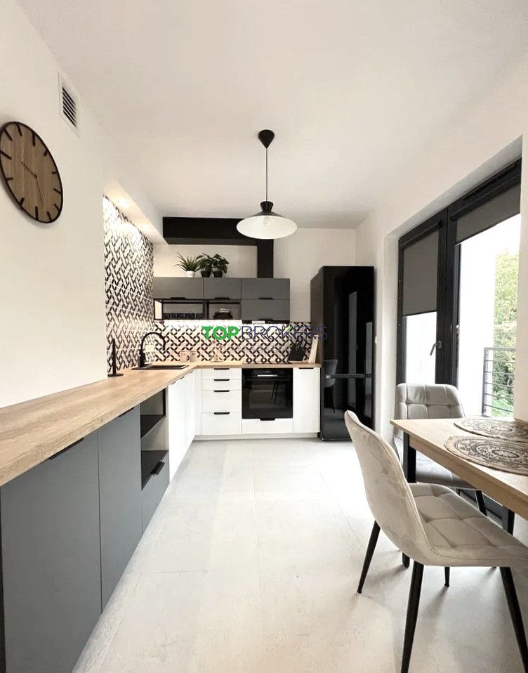 bliźniak, 14 pokoi Warszawa Włochy. Zdjęcie 6