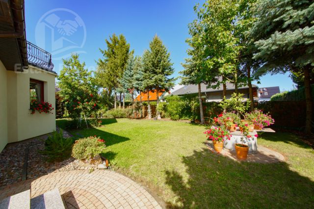 dom wolnostojący, 10 pokoi Żórawina, ul. Sportowa. Zdjęcie 19