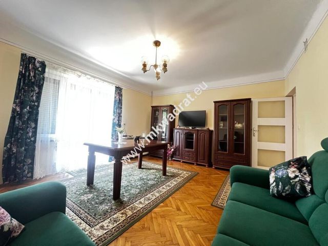 dom wolnostojący, 4 pokoje Brwinów. Zdjęcie 2