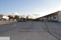 Hala/magazyn Dębowa Góra. Zdjęcie 4